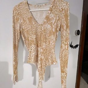 Wore once. So cute. Color doesn’t flatter me.